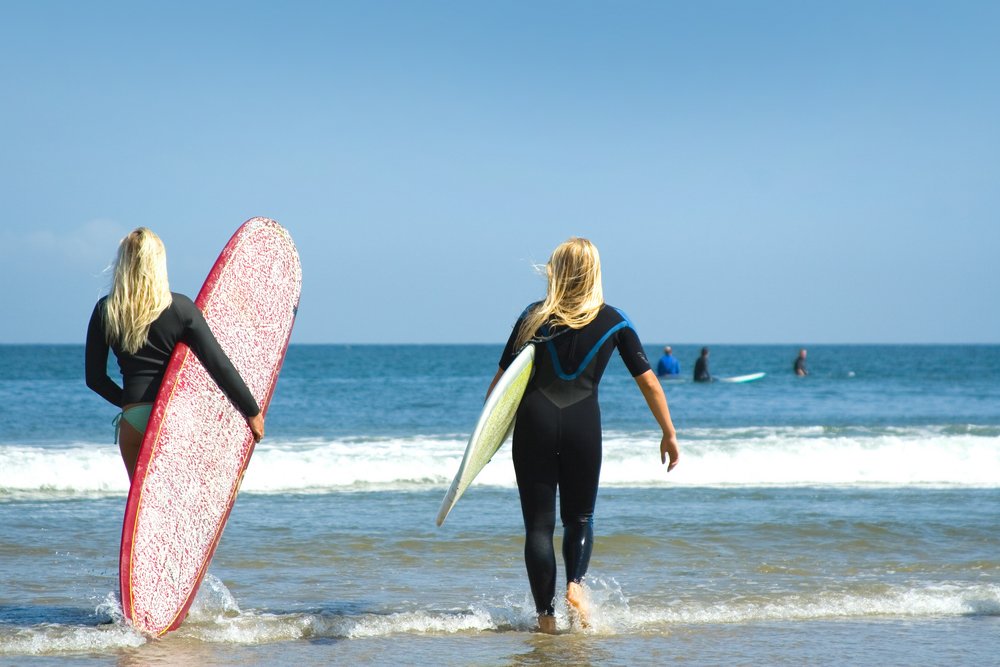 Surfing Girls