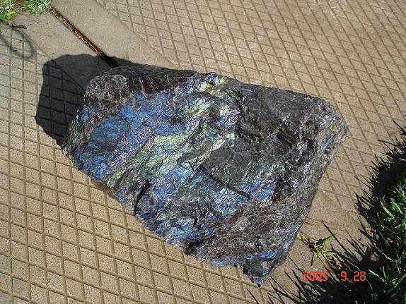 Name this rock/mineral. If its a rock, what class?