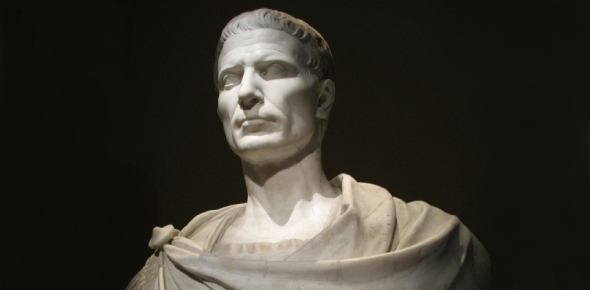 did gaius julius caesar fight spartacus